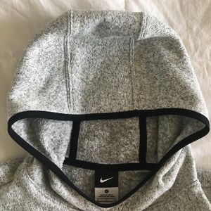 Nike Pullover Hoodie Thumbholes & Large pocket 🤩